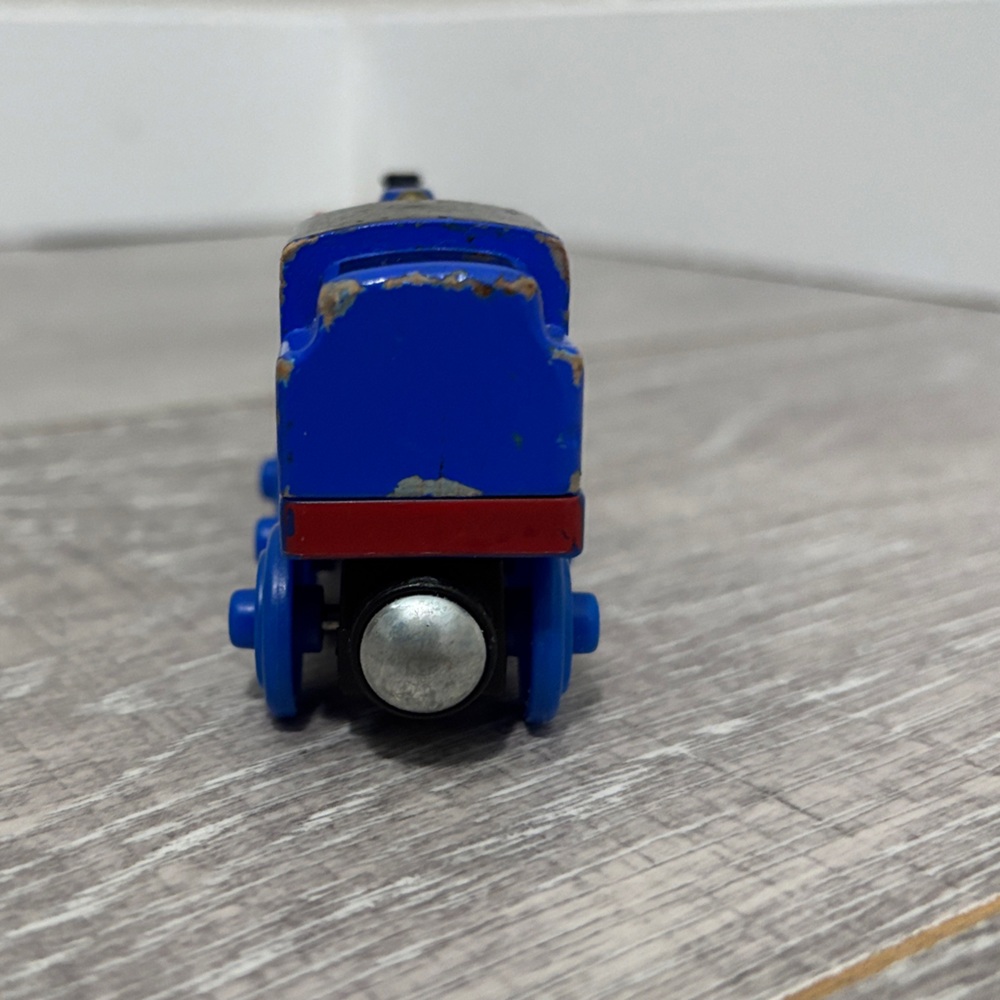Wooden Belle - Picture 4 of 8